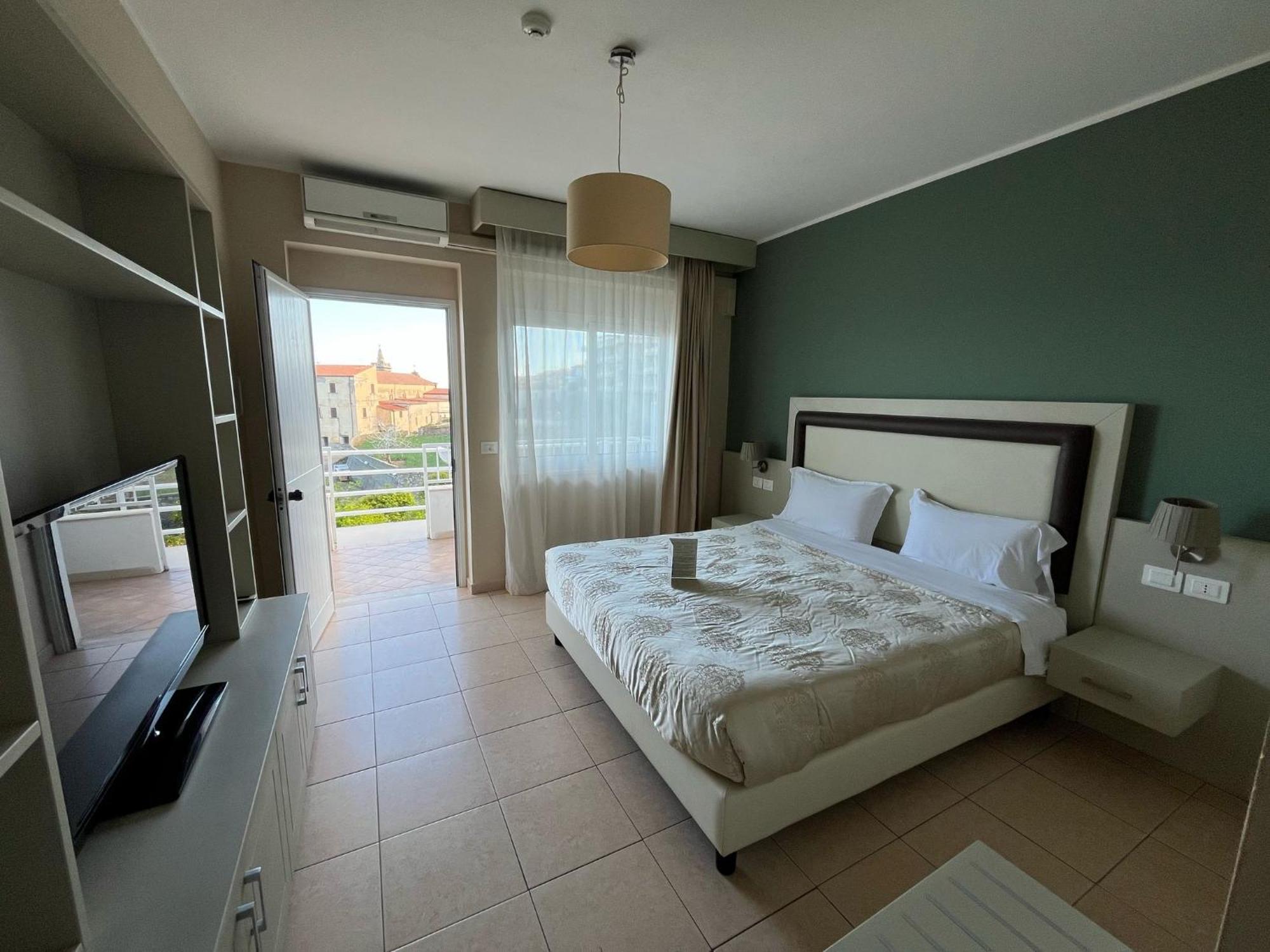 Mediterranean Boutique Hotel Тропеа Екстериор снимка